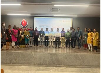 A Seminar on Antenna Arrays & Smart Antennas